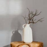 Vliestapete mit matter, leichter Struktur weiß Betonoptik 