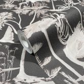 Vliestapete mit Schwänen und Pflanzen schwarz, grau Floral 