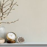 Vliestapete mit leichter Struktur beige Uni 
