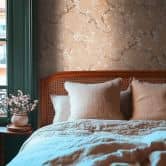 Blütenzweig-Tapete Beige Weiß Orange – Vliestapete mit Kirschblüten  