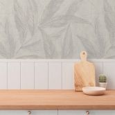 Gråhvidt beige plantetapet - Ikke-vævet tapet med et fint, mat bladmønster 