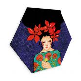 Hexagon Wandbild Frau mit roter Blütenkrone und Vogel - Hülya - Alu-Dibond 