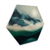 Hexagon-Holzbild Neblige Landschaft in der Nacht - SpaceFrog Designs 