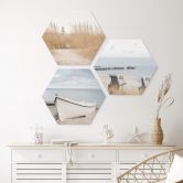 Hexagon Wandbild Ostseeküste mit Strandkörben, Ruderboot und Leuchtturm Set (3-teilig) - Alu-Dibond 