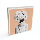 Holzbild zum Hinstellen - Lady in Weiß mit Blumen - Treechild - 15x15 cm 