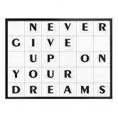 Poster mit Raster - Never give up on your dreams 