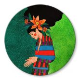 Glasbild Frau im Streifenkleid mit orangen Blüten - Hülya - Rund 