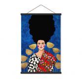 Textielposter Vrouw in een veld met gouden bladeren - Hülya 