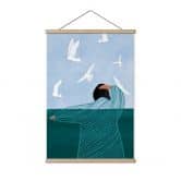 Affiche textile Femme avec mouettes à la mer - Müller 