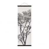 Stoffbild Minimalistischer Baum in ruhiger Landschaft - Flour - Panorama 