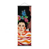 Affiche textile Femme avec couronne de fleurs et chats - Hülya - Panorama 
