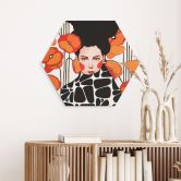 Hexagon Wandbild Frau mit Retro-Mohnblumen - Hülya - Alu-Dibond 