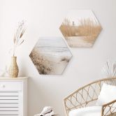 Hexagon Wandbild - Leuchtturm im Dünengras - Alu-Dibond 