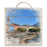 Holzbild Hafenpromenade am Lago Maggiore - 40x41,5 cm 