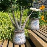 Vintage Blumentopf Beton Florales Muster - 12x12 cm 