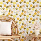 Mustertapete für das Kinderzimmer - Süße Bienen mit Waben - UN Designs 