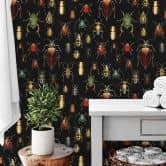 Papier peint à motifs UN Designs - Le paradis des scarabées (fond noir) 