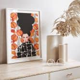 Poster Frau mit Retro-Mohnblumen | Porträtkunst für das Wohnzimmer - Hülya 