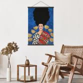 Textielposter Vrouw in een veld met gouden bladeren - Hülya 