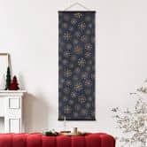 Affiche textile Hiver - Flocons de neige dorés sur bleu - Panorama 