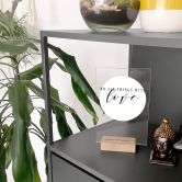 Tischaufsteller Do all things with love 