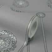 Versace Vliesbehang onderrand medusa hoofd grijs zilver metallic 
