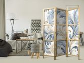 Japanischer Paravent, Raumteiler freistehend, Trennwand - Baroque Ornaments in Light - Cream-Blue Colors 