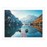 Plakat Gangbro i træ ved Pragsøen i Dolomitterne 