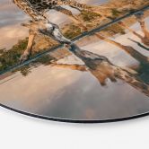 Wandbild Reflexion einer Giraffe in der Wildnis - Amtmann - Alu-Dibond Rund 
