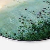 Tableau sur alu-Dibond rond Kværnstrøm - Dew-covered sunrise 