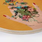 Holzbild Treechild - Bunte Blumen in Fridas Händen - Rund 