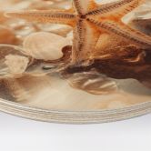 Holzbild Muscheln am sonnigen Strand - Treechild - Rund 