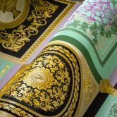 Versace design tapet i guld og grønt non-woven tapet i guld og grønt non-woven tapet med ranker barok look 