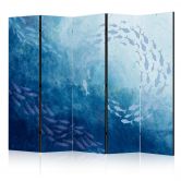 Paravent, Raumteiler freistehend, Trennwand - Luminous Clusters of Fish in Blue Hues Amidst the Sea Depths 