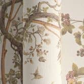 Florale Mustertapete mit Schmetterlingen Beige Grün Rosa - Vliestapete Naturmotiv 