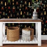 Papier peint à motifs UN Designs - Le paradis des scarabées (fond noir) 