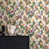 Florale Tapete Anthurien Bunt auf Creme – Tropische Blumentapete – Vliestapete 