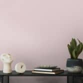 Vliesbehang in één kleur met fijne roze textuur - Vliesbehang in één kleur in delicaat roze 