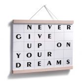 Poster mit Raster - Never give up on your dreams 