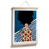 Poster Frau vor blau-weißem Hintergrund - Hülya 