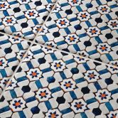 Fliesenaufkleber Geometrisches Muster mit Blumen - Treechild - 12er Set 
